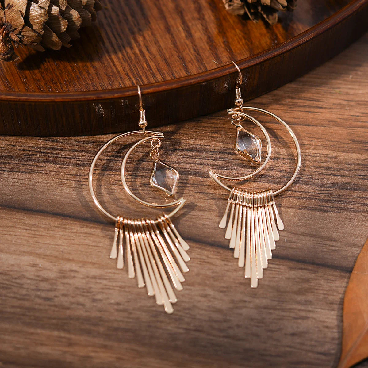 Gouden maan oorbellen met steen - Mijn Oorbellen