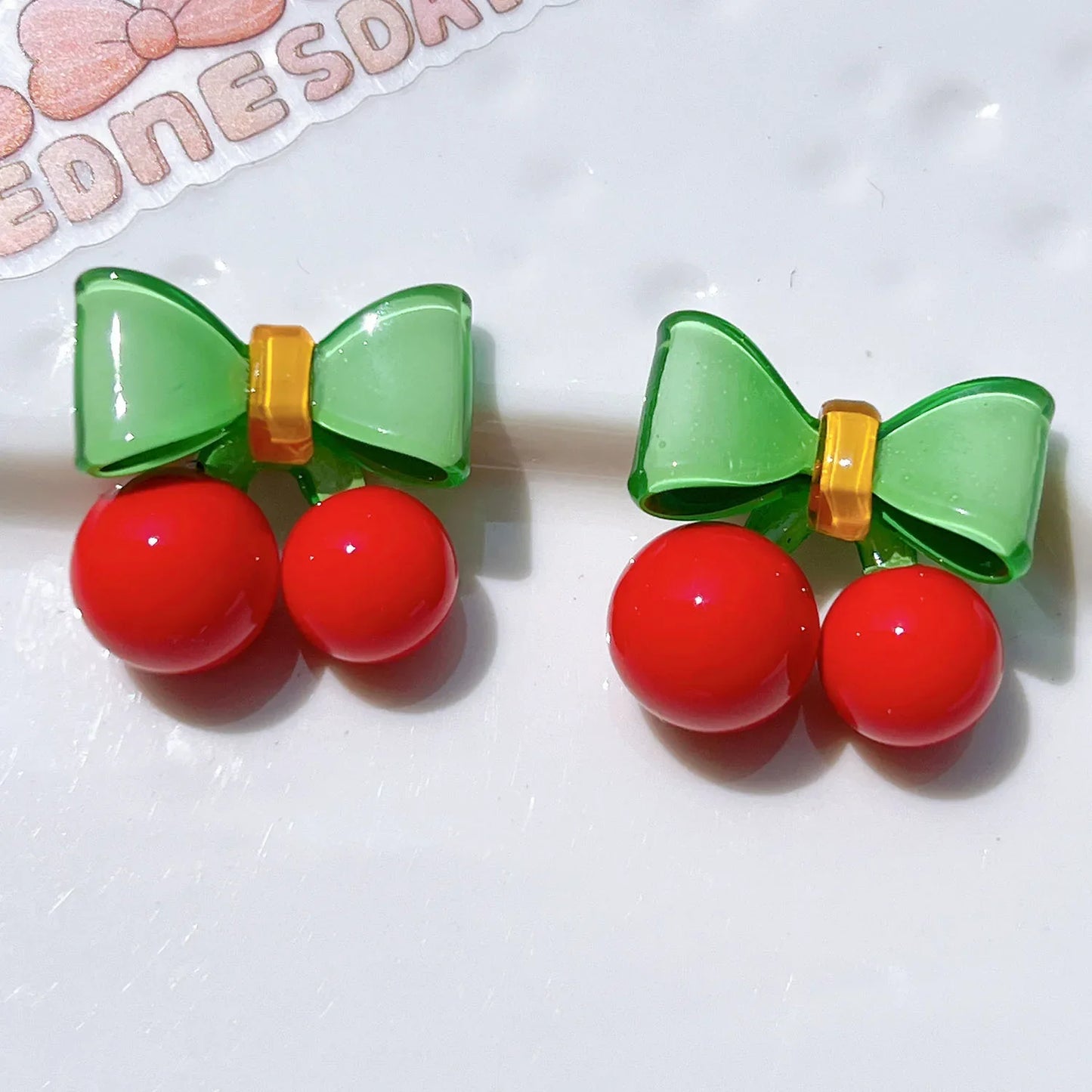 Kersen Oorbellen van Hars - Mijn Oorbellen