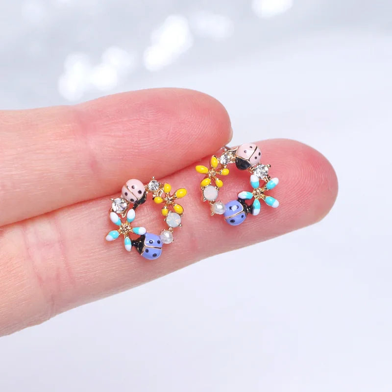 Lieveheersbeestje Bloemige Oorbellen - Mijn Oorbellen